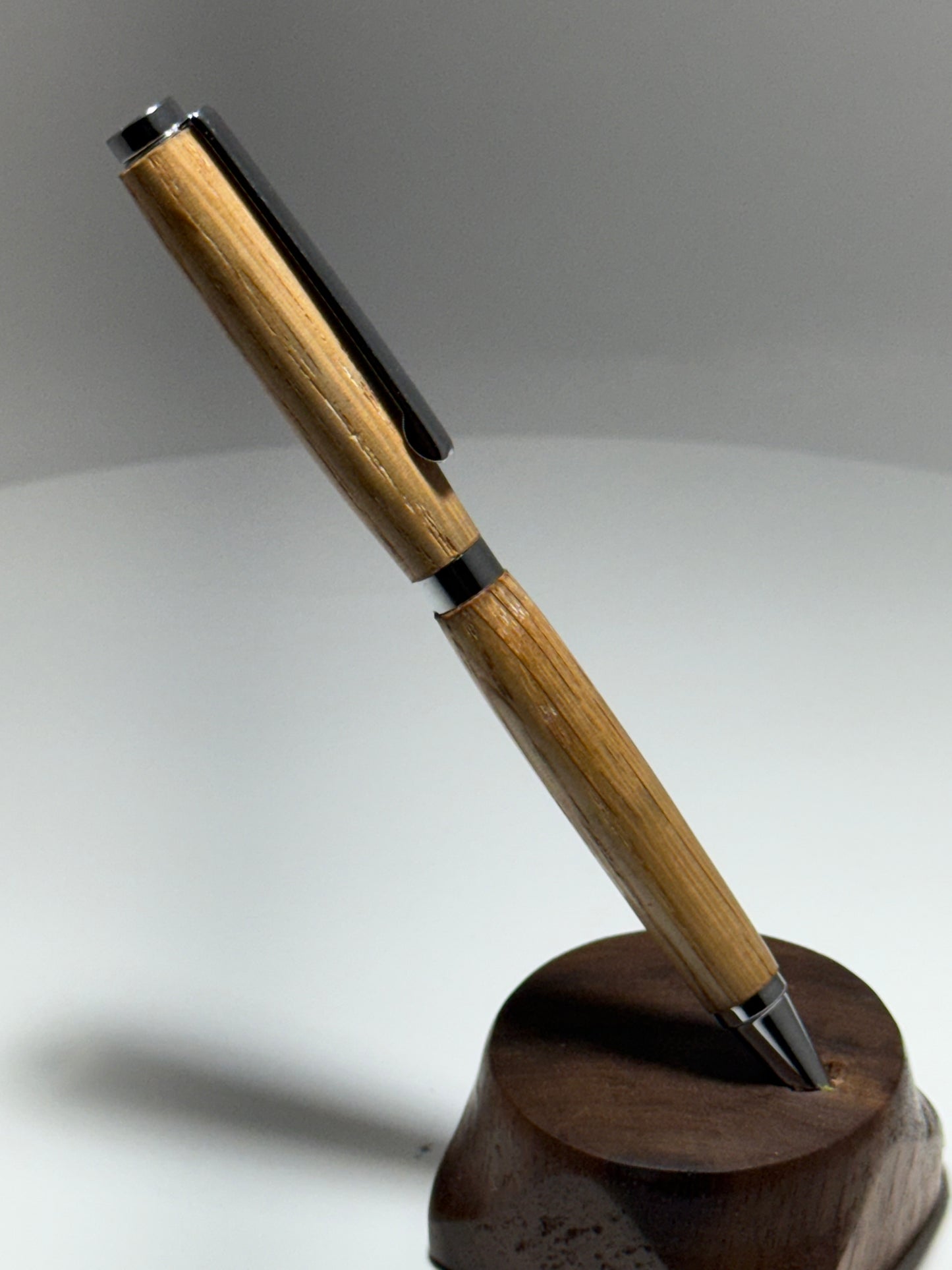 Red Oak slimline style twist pen w/ silver trim