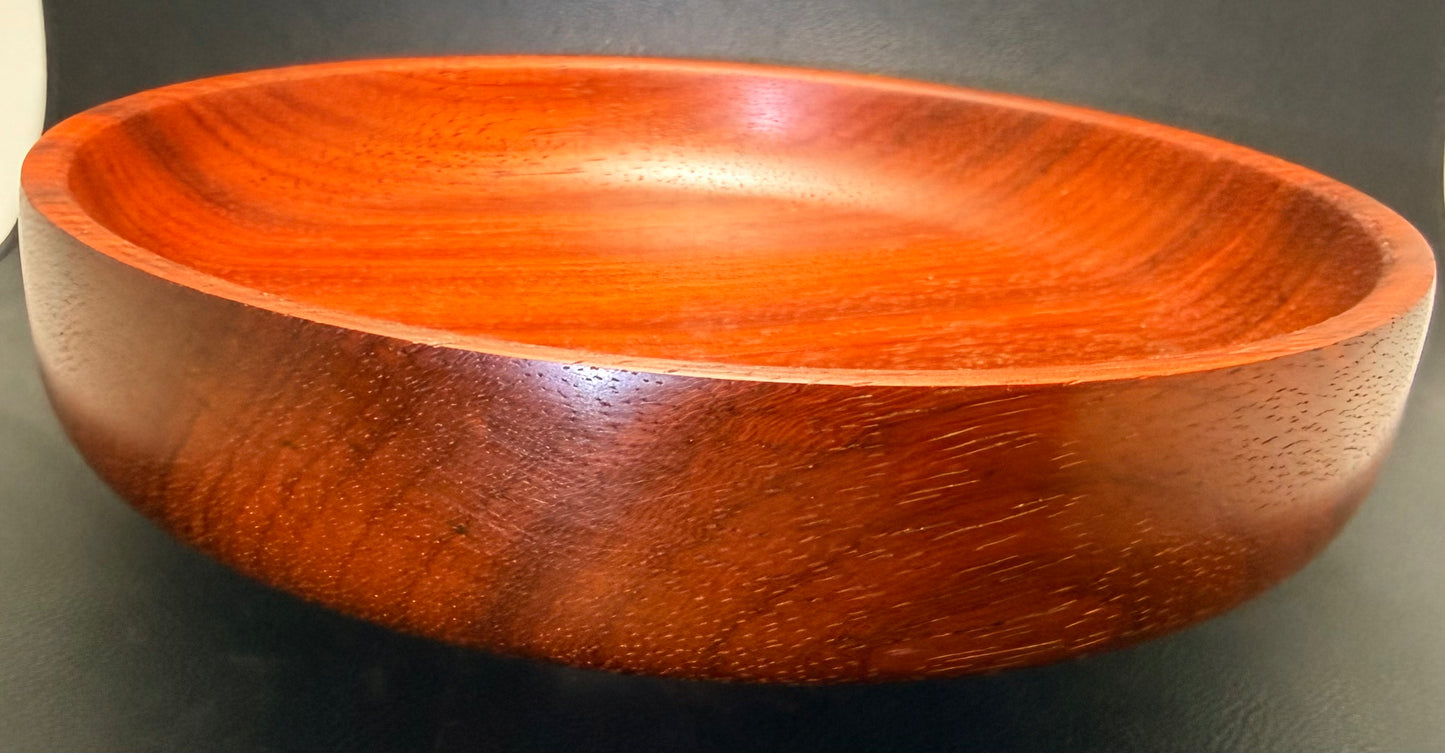 Padauk 8-inch wooden bowl-platter