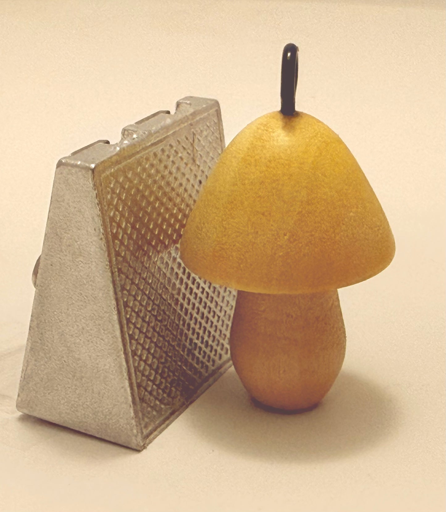 Yellowheart Mushroom Pendant 1