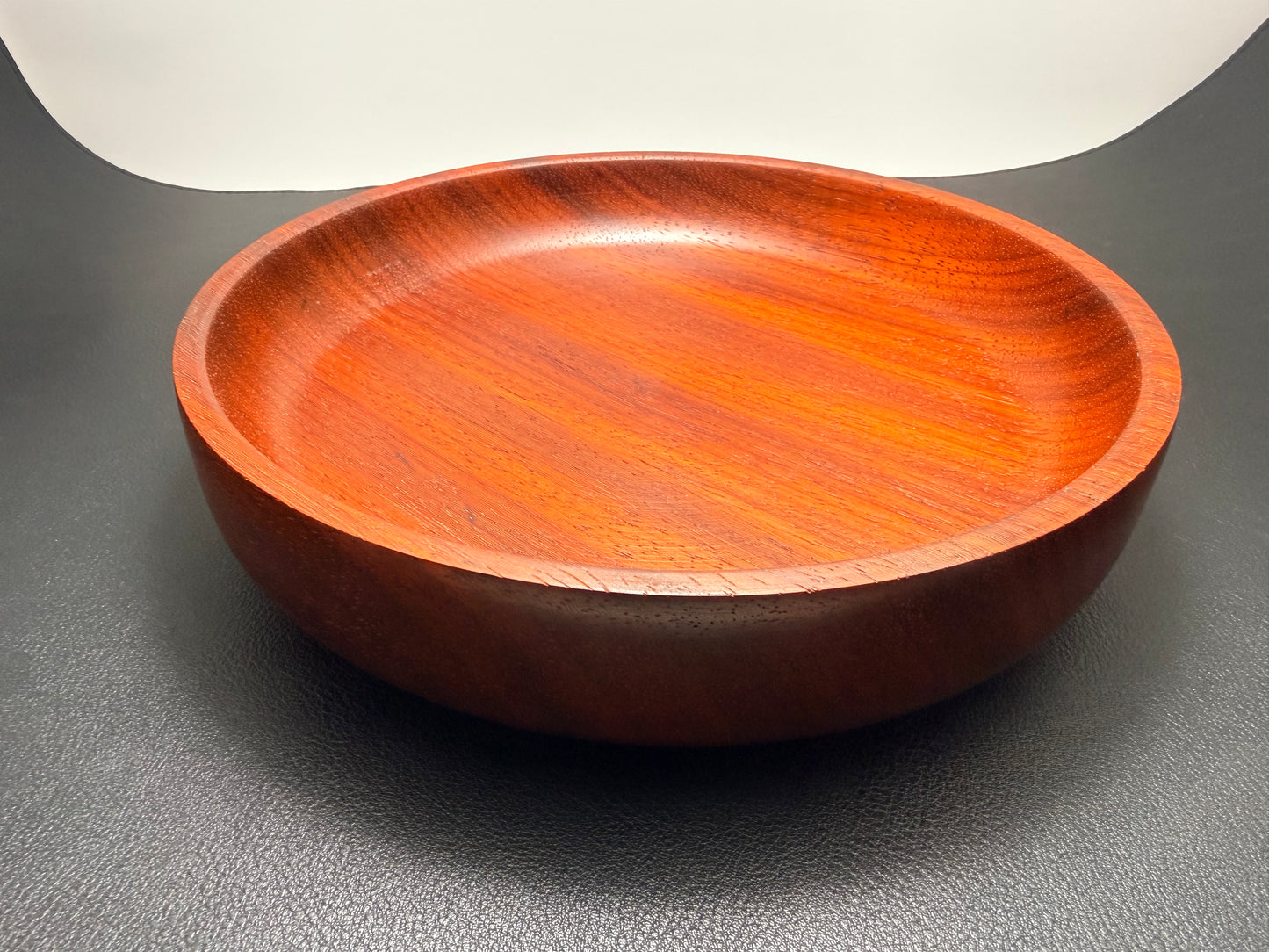 Padauk 8-inch wooden bowl-platter